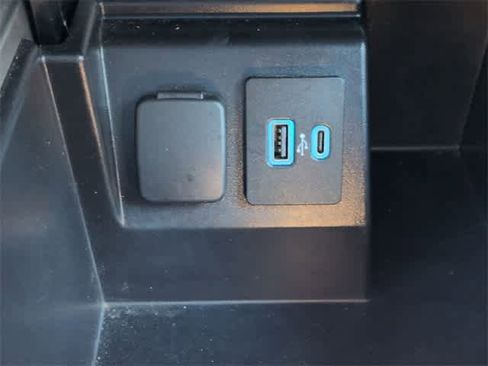 Used 2022 Ford Explorer Limited w/ Equipment Group 301A image 32