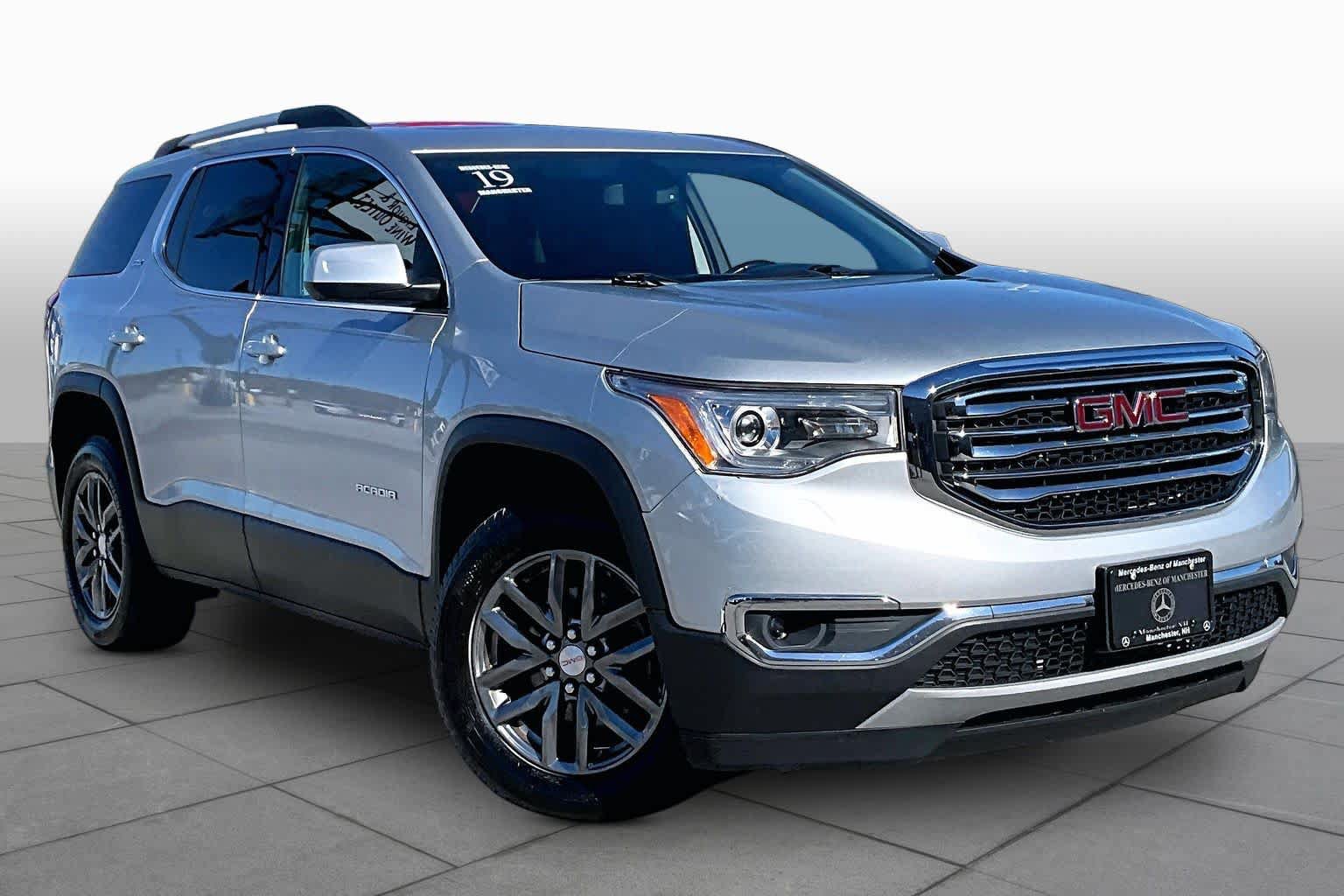 Used 2019 GMC Acadia SLT AWD/4WD image 3