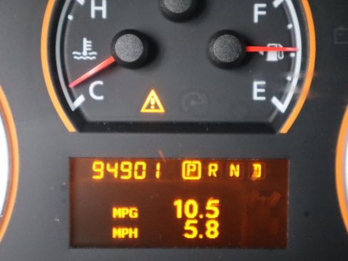 Used 2013 Nissan Titan SV w/ SV Value Truck Pkg image 45