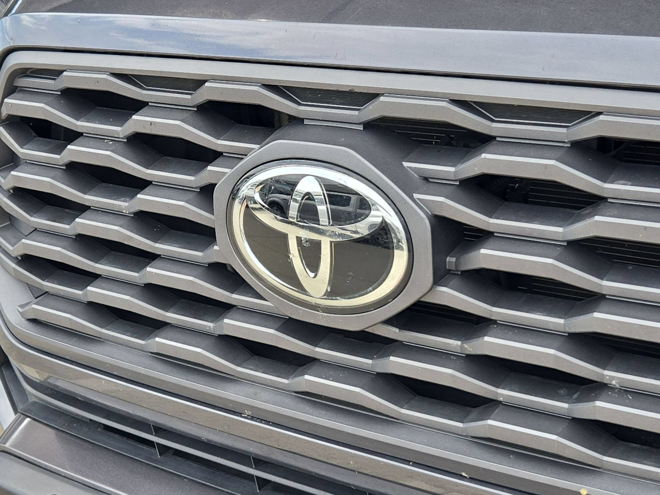 Used 2020 Toyota Tacoma TRD Off-Road w/ Technology Package AWD/4WD image 4