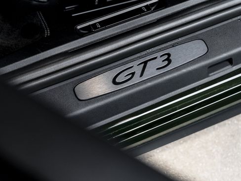 Used 2018 Porsche 911 GT3 RWD image 58
