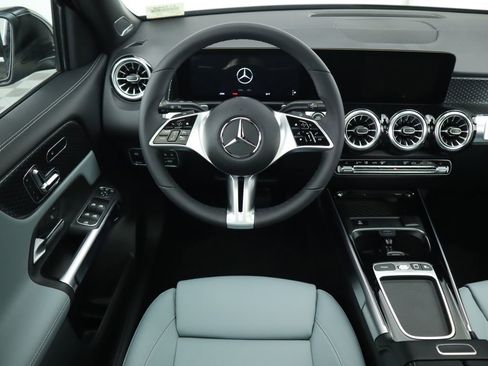 New 2026 Mercedes-Benz GLB 250 image 11
