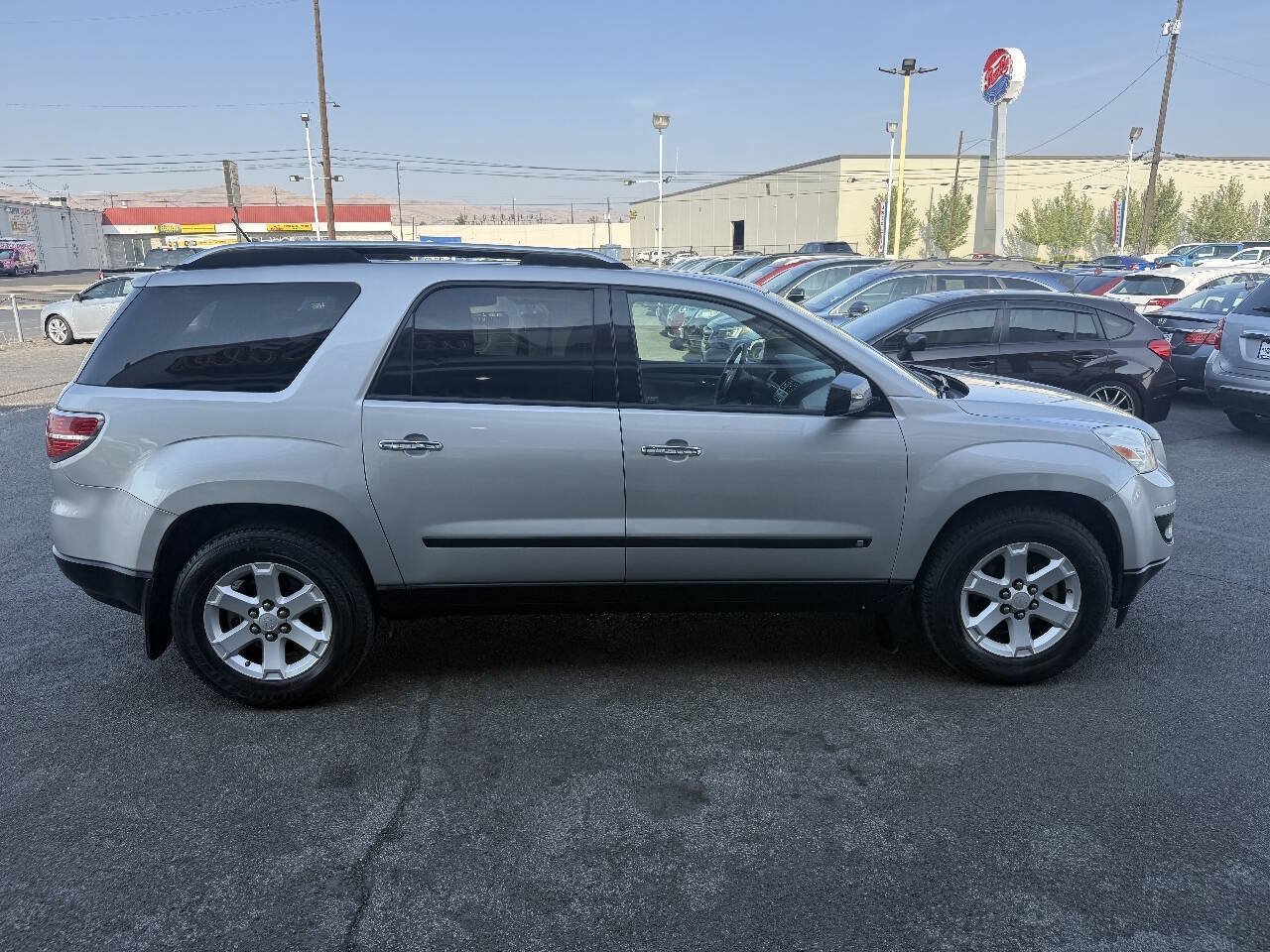 Used 2007 Saturn Outlook XE w/ Preferred Pkg AWD/4WD image 4