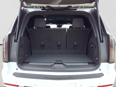 New 2026 Cadillac Escalade 2WD image 12