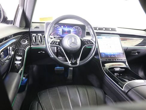 Used 2022 Mercedes-Benz S 500 4MATIC w/ AMG Line Package image 30