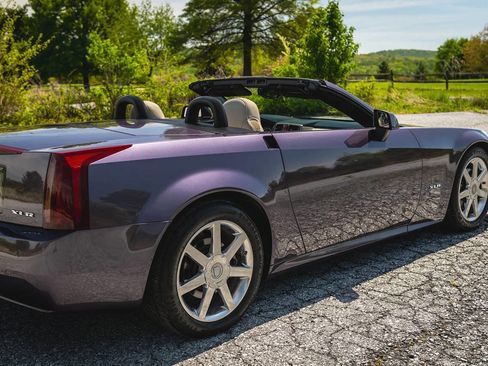 Used 2004 Cadillac XLR image 81