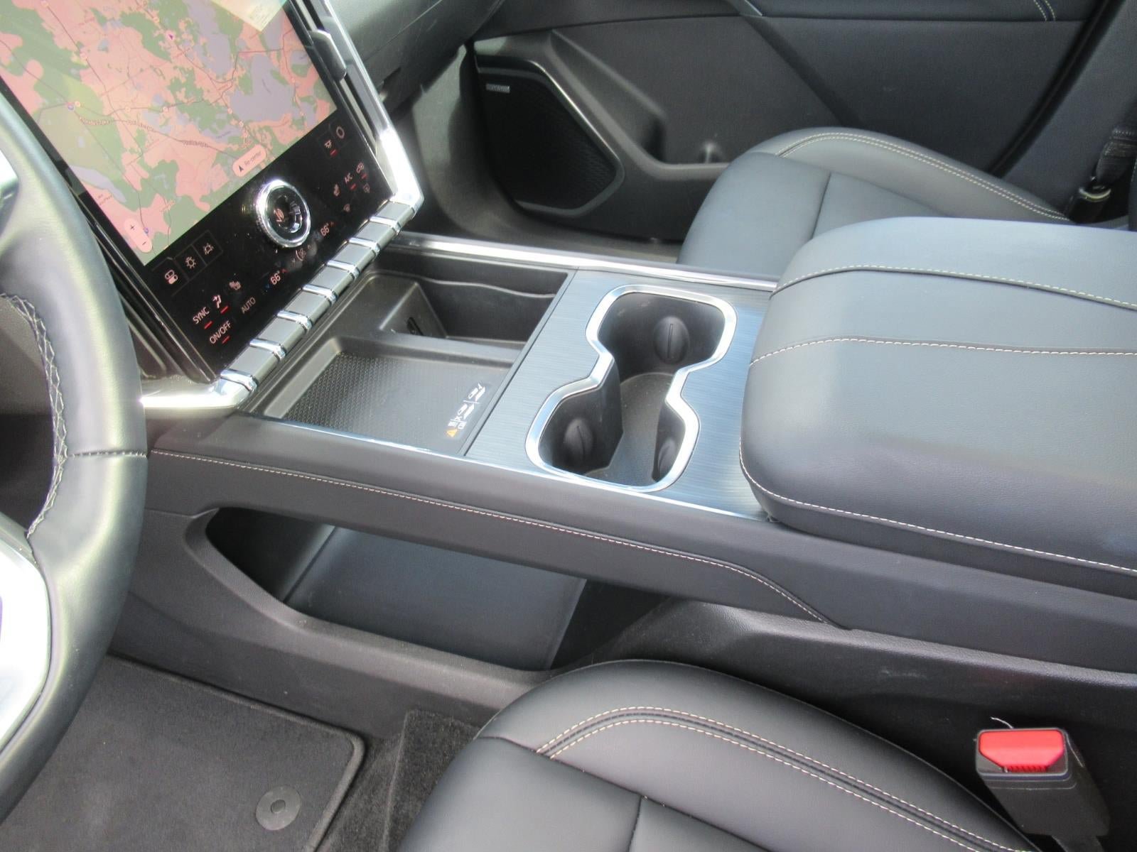 Used 2026 GMC Acadia Elevation w/ Elevation Premium Package FWD image 18