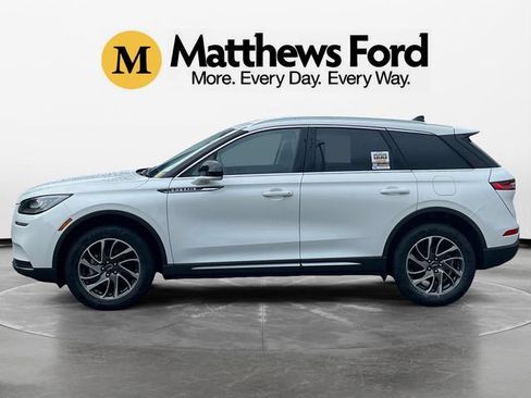 Used 2022 Lincoln Corsair AWD w/ Equipment Group 101A image 2