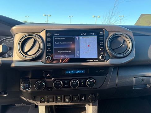 Used 2023 Toyota Tacoma TRD Sport image 15