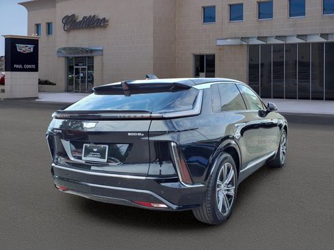 Certified 2024 Cadillac Lyriq Luxury w/ LPO, Floor Liner Package AWD/4WD image 4