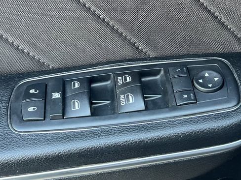 Used 2017 Dodge Charger SXT image 13