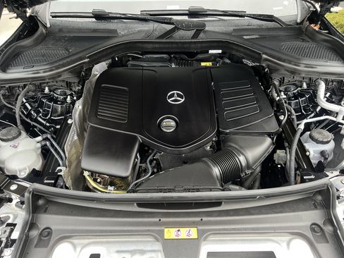 Certified 2025 Mercedes-Benz GLC 300 4MATIC image 28