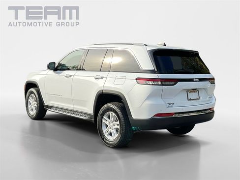New 2025 Jeep Grand Cherokee Laredo image 5