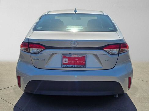 Certified 2025 Toyota Corolla LE FWD image 4