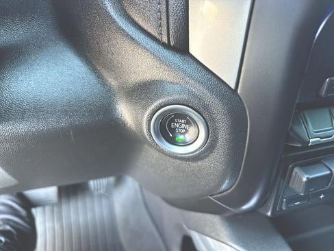 Certified 2020 Chevrolet Silverado 1500 RST image 16