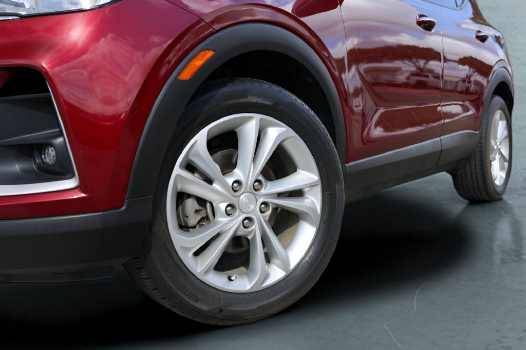 Used 2023 Buick Encore GX Preferred w/ Cold Weather Comfort Package FWD image 3