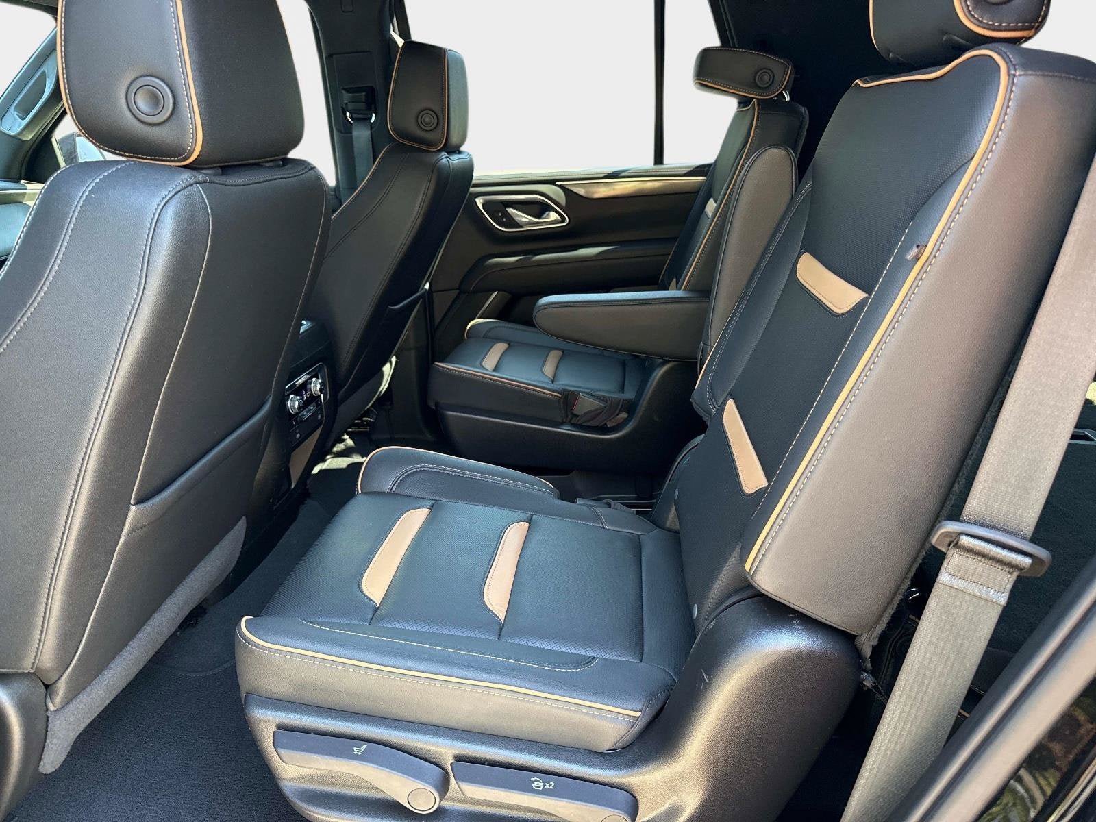 Used 2023 GMC Yukon AT4 w/ Max Trailering Package AWD/4WD image 14