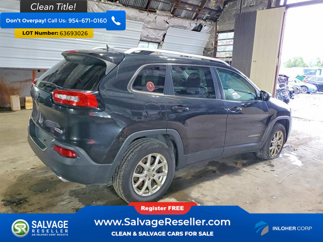 Used 2015 Jeep Cherokee Latitude w/ Cold Weather Group AWD/4WD image 4
