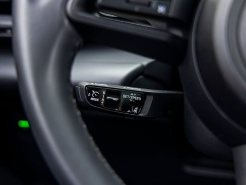 Certified 2025 Porsche Macan Electric image 30