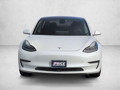 Used 2018 Tesla Model 3 Long Range image 2