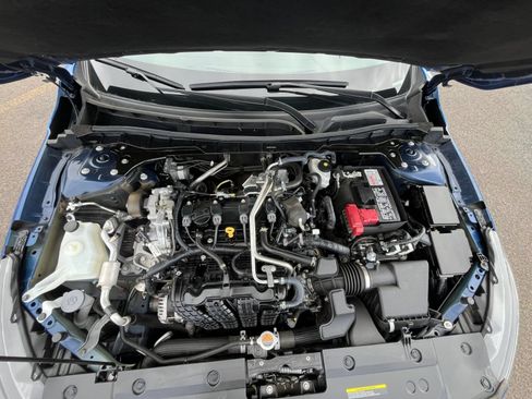 Used 2025 Nissan Altima 2.5 SV FWD image 32
