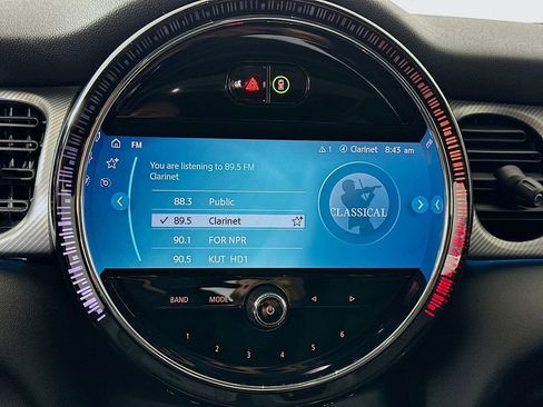 Used 2022 MINI Cooper 4-Door Hardtop image 14