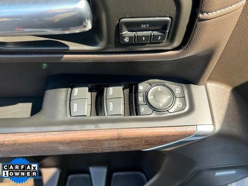Used 2023 GMC Sierra 3500 Denali w/ Denali Ultimate Package AWD/4WD image 17