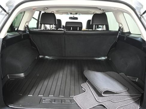 Used 2012 Subaru Outback 2.5i Limited w/ Moonroof Pkg AWD/4WD image 17