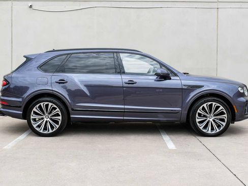 Used 2023 Bentley Bentayga Extended Wheelbase AWD/4WD image 8
