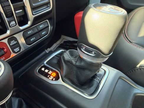 New 2025 Jeep Wrangler Unlimited Rubicon w/ Steel Bumper Group image 23