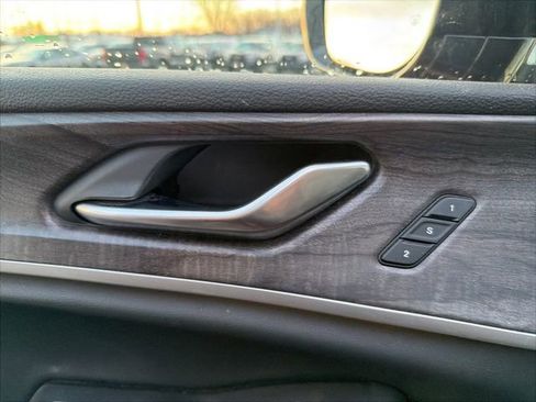 Used 2021 Jeep Grand Cherokee L Limited image 17