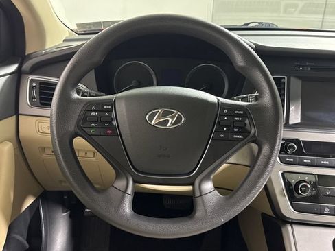 Used 2017 Hyundai Sonata SE FWD image 22