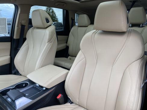 Used 2023 Acura MDX SH-AWD image 9