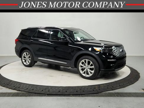 Used 2023 Ford Explorer Platinum w/ Technology Package AWD/4WD image 1