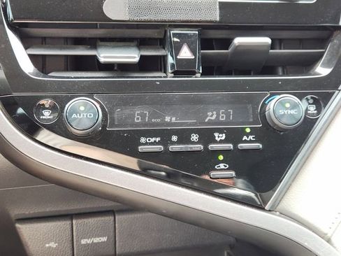 Used 2023 Toyota Camry LE AWD/4WD image 14