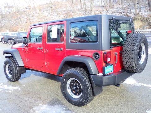 Used 2018 Jeep Wrangler Unlimited Sport image 7
