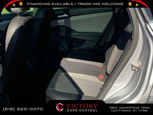 Used 2023 Volkswagen Taos SE image 17