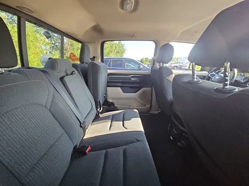 Used 2020 RAM 1500 Big Horn AWD/4WD image 5