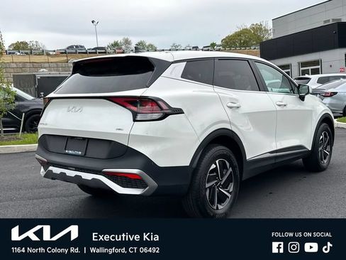 Used 2023 Kia Sportage LX AWD/4WD image 4