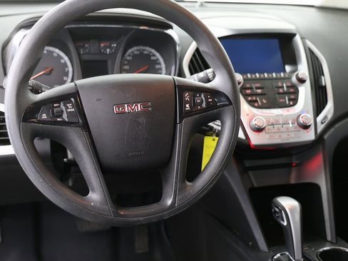 Used 2013 GMC Terrain SLE w/ LPO, Chrome Package image 4