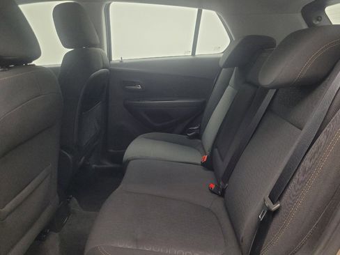 Used 2018 Chevrolet Trax LS AWD/4WD image 18