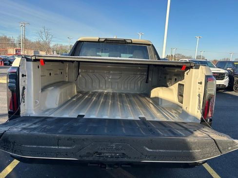 New 2026 GMC Sierra EV Elevation image 15