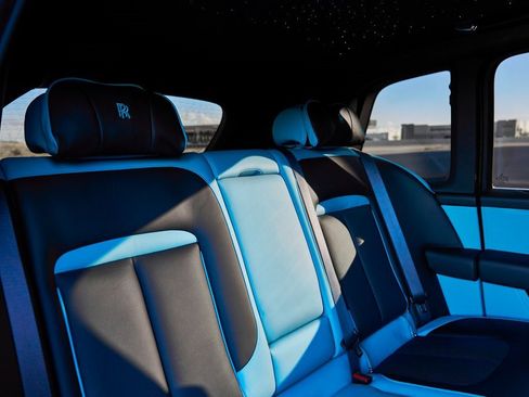 Used 2025 Rolls-Royce Cullinan image 47