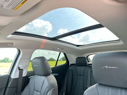New 2025 Buick Envision Avenir image 22