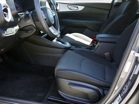 Used 2023 Kia Forte LXS FWD image 22