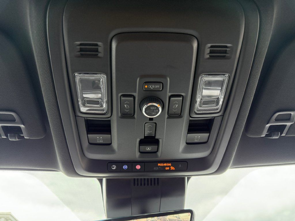 Used 2025 Chevrolet Suburban RST w/ Advanced Technology Package AWD/4WD image 17