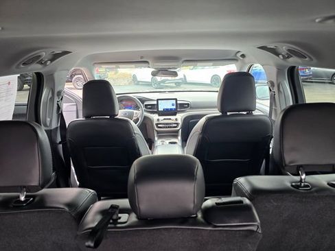 Used 2023 Ford Explorer XLT w/ Equipment Group 202A image 30