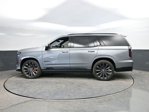 Used 2025 Cadillac Escalade V image 6