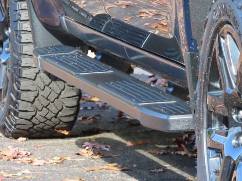 Used 2021 Chevrolet Silverado 1500 LT Trail Boss w/ Bed Protection Package image 12