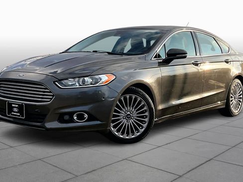 Used 2015 Ford Fusion Titanium image 34